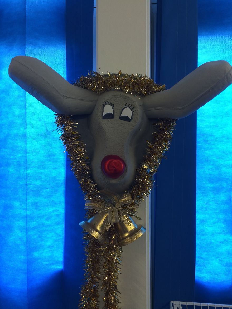 Creative Ideas For Christmas Decorations By A Hospital's Medical Staff - Ruby The Reindeer