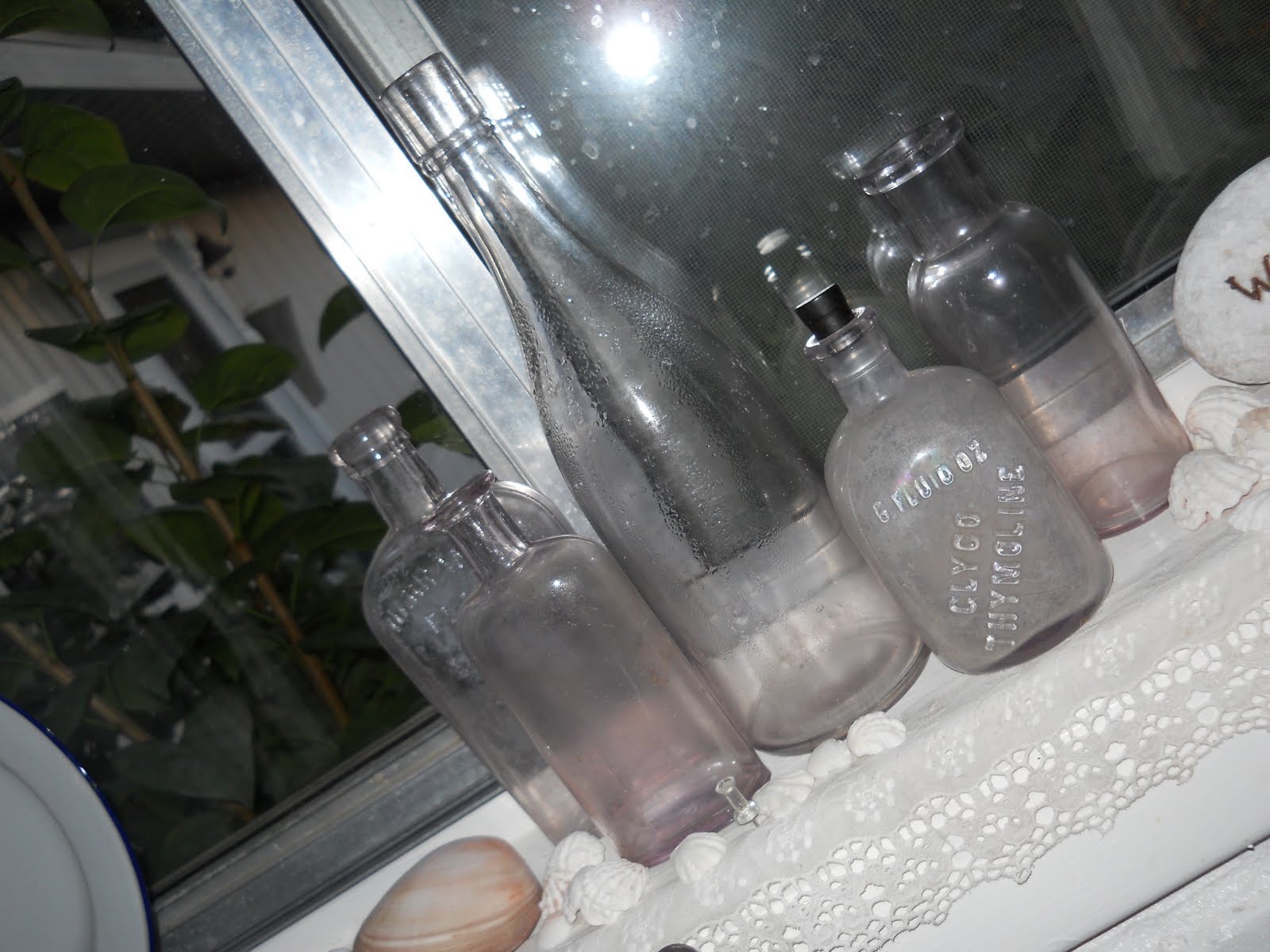 Lakehouse: Vintage lavender bottles