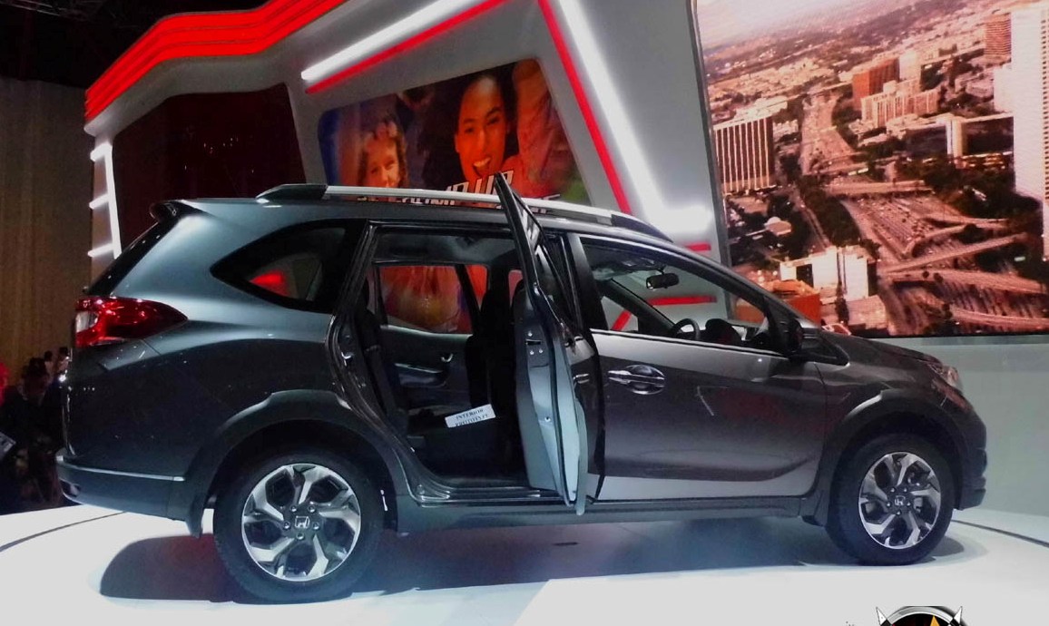 Gambar Modifikasi  Mobil Honda Brv  Terbaru Modifikasi  Mobil