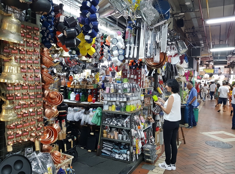 Mercado Central de Belo Horizonte: lojas de artesanatos e lembrancinhas