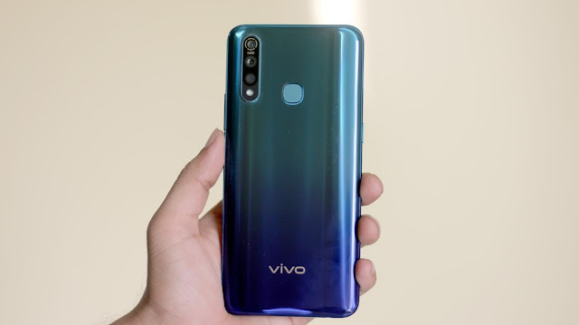 VIVO Z1 PRO DESIGN AND CONNECTIVITY