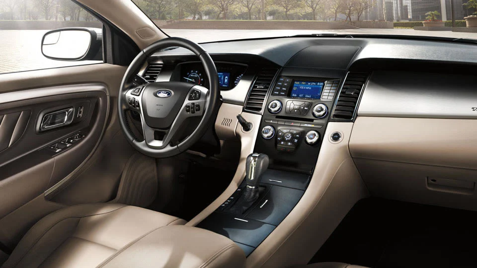 Đánh giá xe Ford Taurus 2016