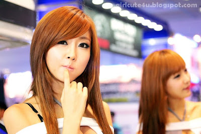 10 Choi Byeol Yee-Seoul Auto Salon 2011-very cute asian girl-girlcute4u.blogspot.com