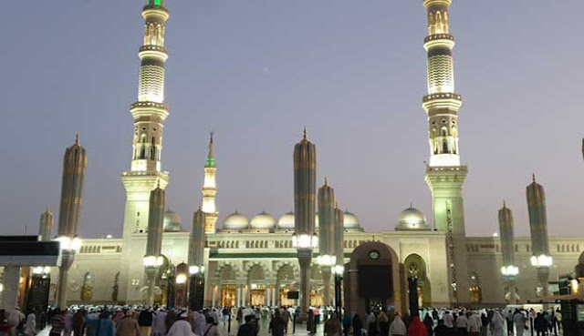 10 MASJID TERTUA DI DUNIA 