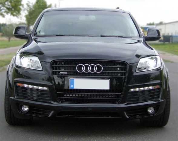 2009 AVUS Audi Q7-Front View