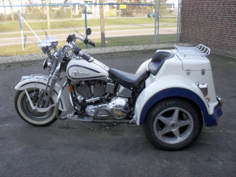  2014  Harley  Davidson  Trike  Wallpaper Black And White 