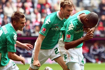 Naldo (right) fired Bremen's second against Bayern