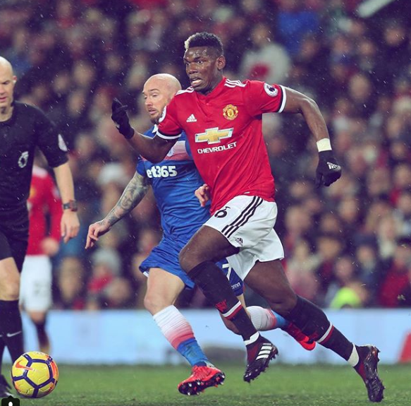 Pogba desfila em Old Trafford