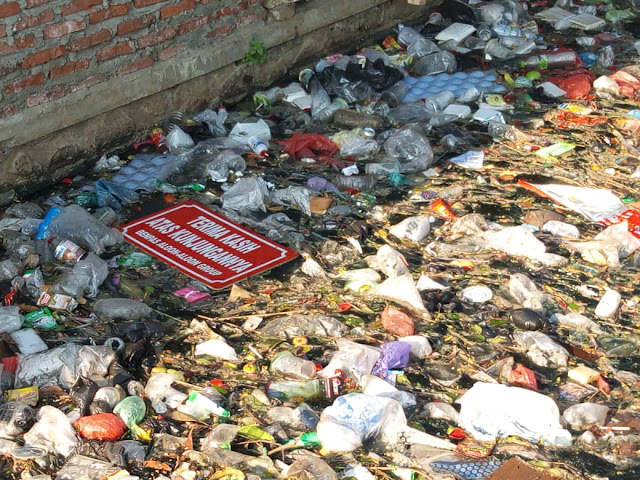 Sampah Menumpuk di Benpas Kota Mojokerto