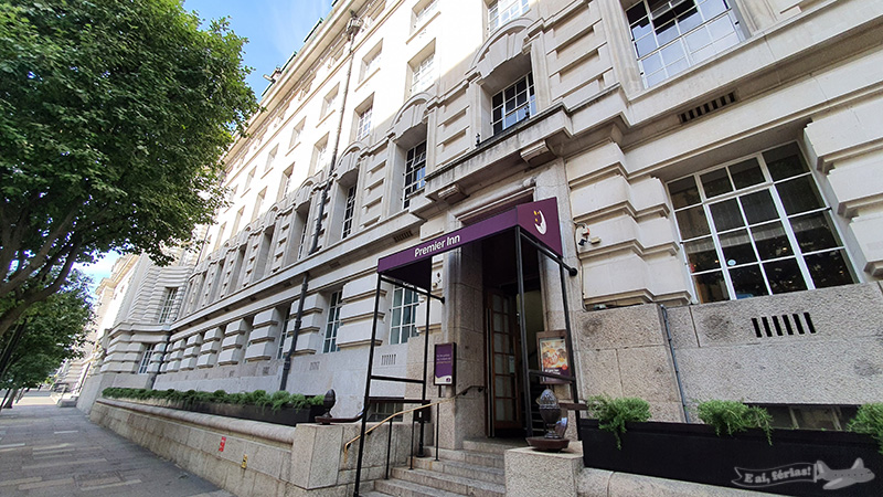 Fachada do Premier Inn London County Hall.