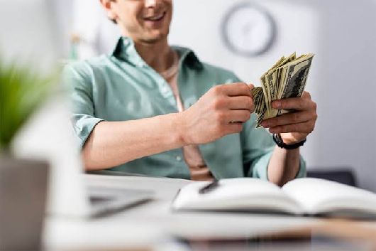 الربح من الإنترنت من ترجمة الكتب والمقالات والأفلام