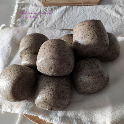 Black sesame steam bun 天然酵母- 黑芝麻馒头