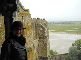 Janela ao longo da subida no Mont Saint-Michel