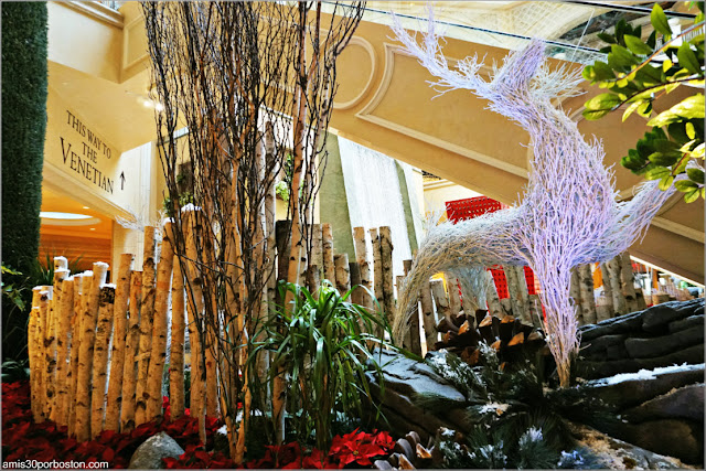 Navidad en Las Vegas 2017: Decoraciones en el Waterfall Atrium and Garden entre el Venetia y el Palazzo