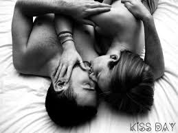 Lest hd Kiss stock photos images wallpaper free downlod...1