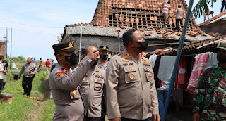 Kapolres Demak Kunjungi Korban Angin Puting Beliung