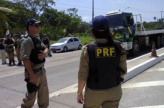 Cerca de mil policiais participam da Operação Corpus Christi