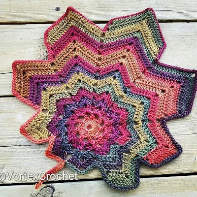 Flowers Autumn leaves crochet pattern.