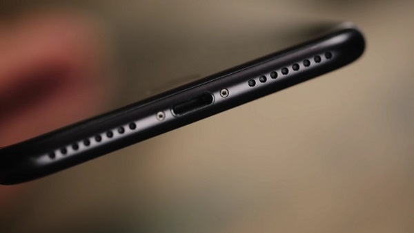 headphone jack di hilangkan di iPhone 7