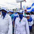 Médicos de Nicaragua esquivan el despliegue policial y protestan contra Ortega