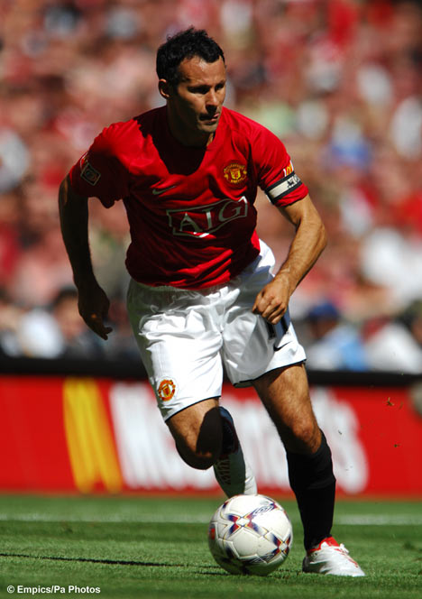 ryan giggs foto. Giggs became United#39;s longest