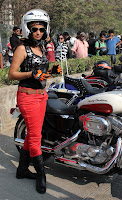 download hd photos of john abharam at mumbai super bike rally