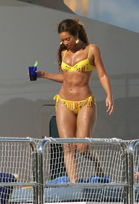 Beyonce Knowles bikini picture