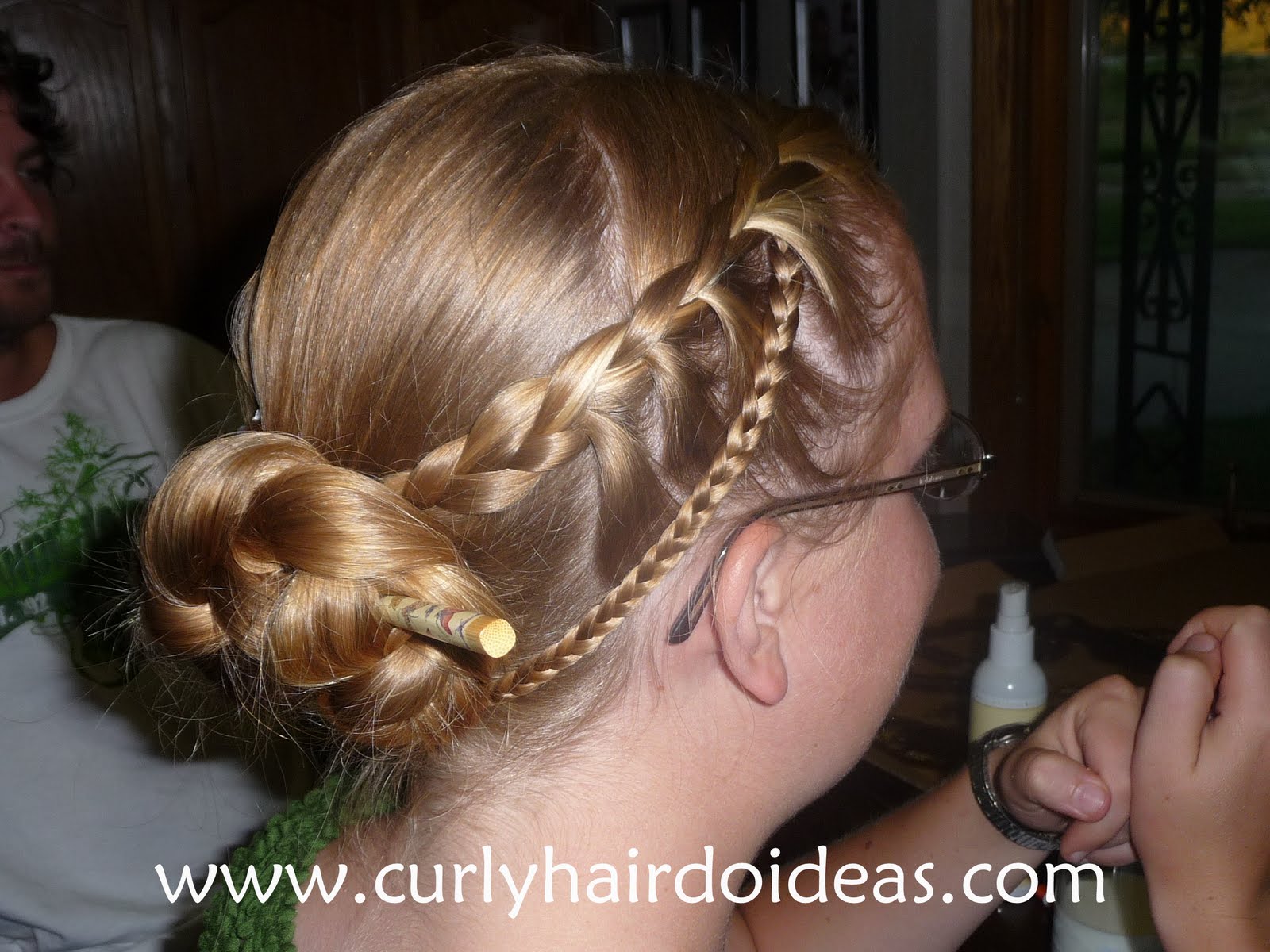 there is also the possibility of trying to make two braids instead of  title=