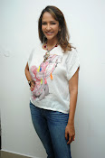 Lakshmi Manchu Latest Stylish Photos-thumbnail-4