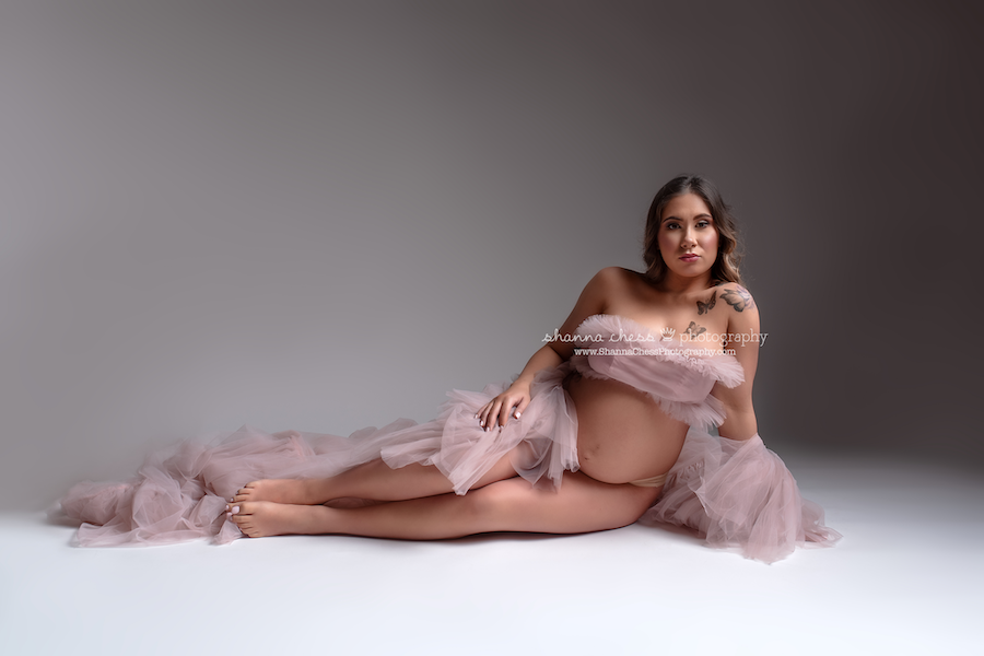 Eugene, Oregon studio maternity photography