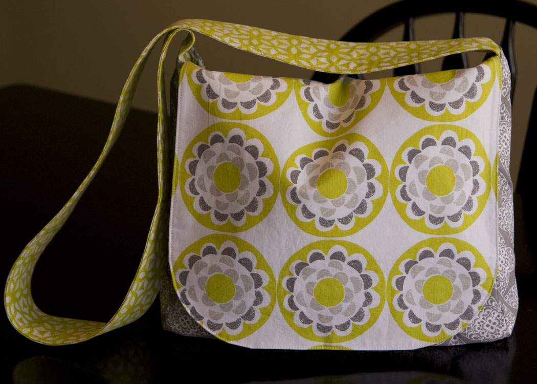 Notice how the pocket fabric pattern matches up with the bag fabric ...