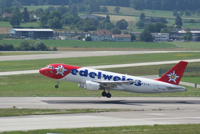 Η αεροπορική εταιρεία Edelweiss Air θυγατρική της Swiss και το 2021 θα πραγματοποιεί πτήσεις από τη Ζυρίχη προς την Κέρκυρα και τη Ζάκυνθο, ενώ για πρώτη φορά θα υπάρχει σύνδεση και με το αεροδρόμιο του Ακτίου.