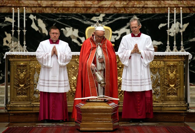 Mundo///Funeral de cardenal Law se celebró en San Pedro con presencia del papa Francisco