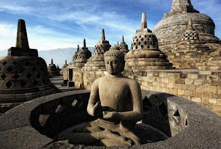 "Wisata Candi Borobudur"