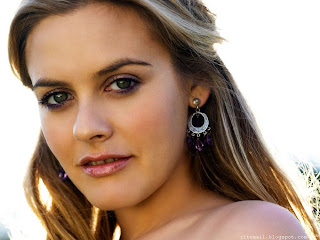 Alicia Silverstone picture