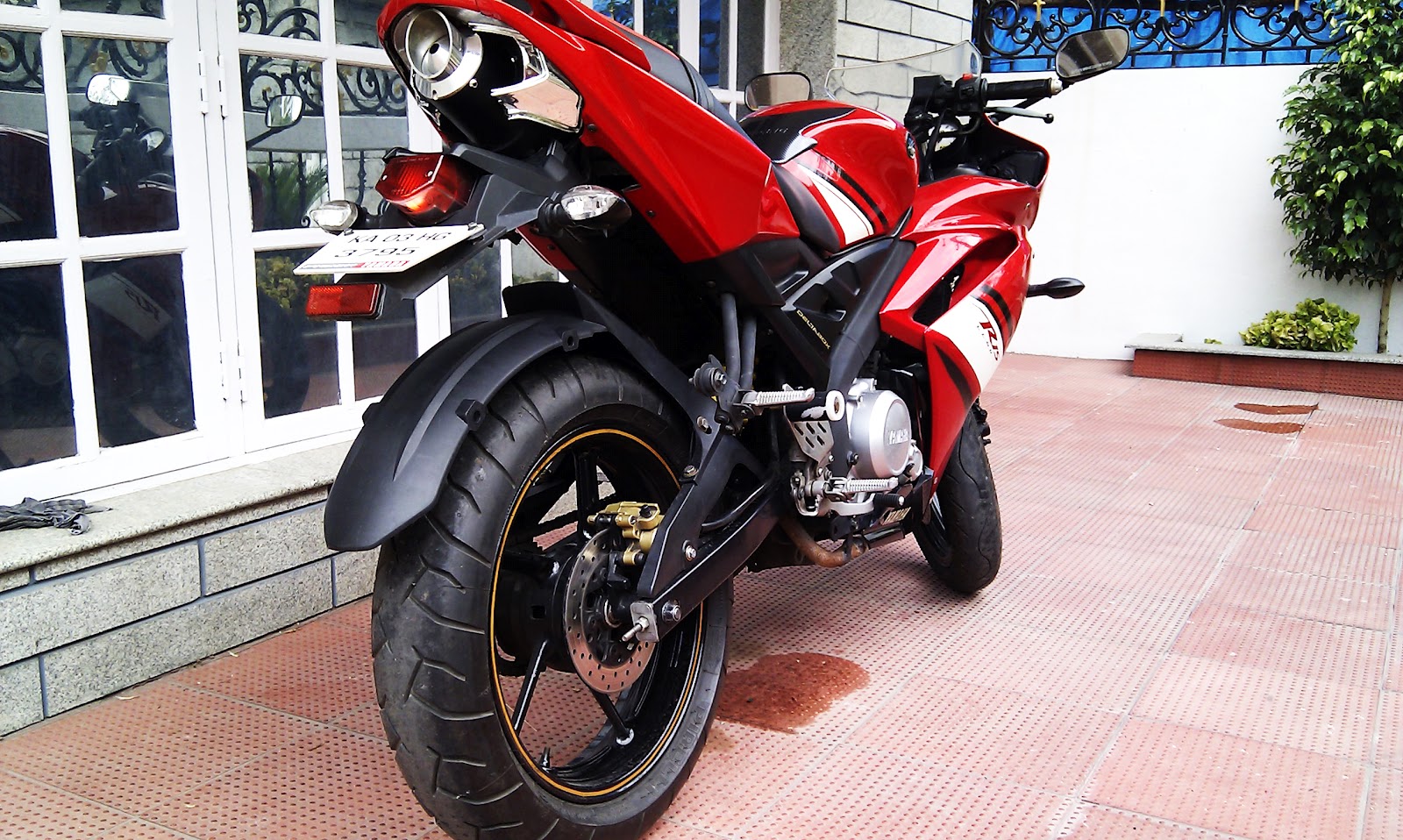 R15 modified RED Yamaha R15 v2 Wallpapers india Price 