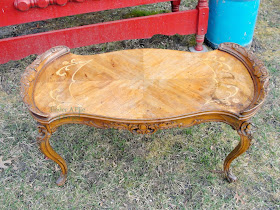 Fancy coffee table, French coffee table, table with inlay