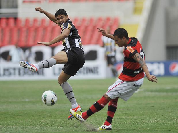  Jogadores do Fla destacam atuação, mas lamentam empate com Botafogo