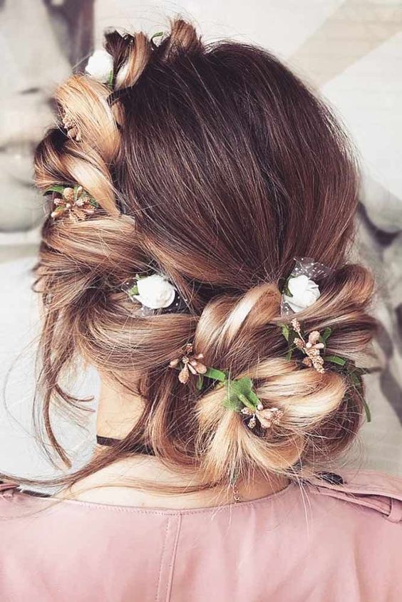 33 CLASSY TO CUTE HAIRDOS FOR LONG HAIR