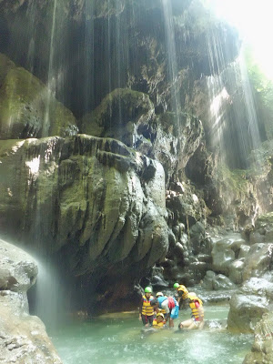 Harga Paket Body Rafting Green Canyon dan Homestay Pantai Batu Karas