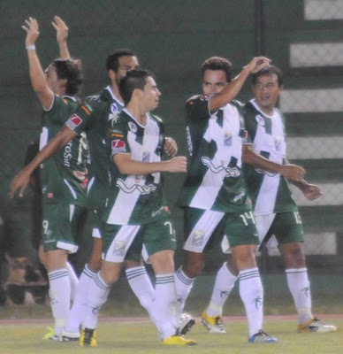 Oriente Petrolero - Festejo del gol de Roberto Galindo - Club Oriente Petrolero