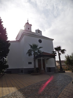 Resultado de imagen de ermita virgen del rosario dos barrios