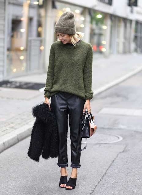 outfit pantaloni in pelle come abbinare i pantaloni in pelle idee outfit pantaloni in pelle how to wear leather pants how to combine leather pants faux leather pants leather pants street style outfit inverno 2020 tendenze inverno 2020 mariafelicia magno fashion blogger color block by felym