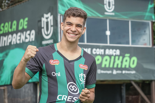 Maringá Futebol Clube - Maringá Futebol Clube renova o contrato com o  zagueiro Wesley Santos até outubro de 2025
