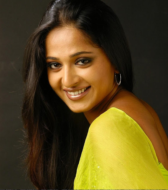 Anushka Shetty HD Wallpaper Free Download