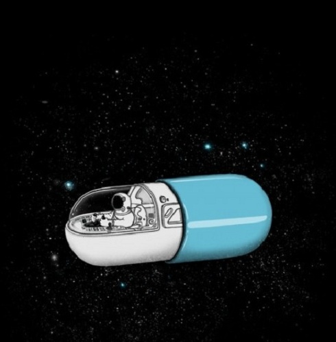 Space capsule. HUMOR casi INTELIGENTE