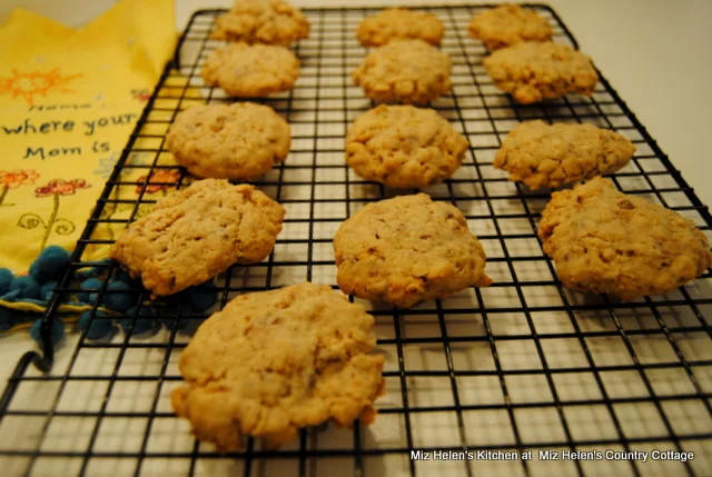 Oatmeal Toffee Crispy Cookies at Miz Helen's Country Cottage