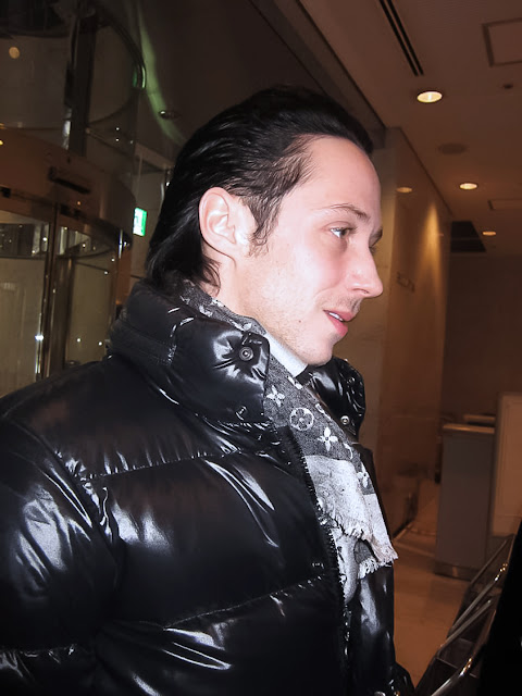 Johnny Weir. Photo © Junko Mi @ Official Johnny Weir Blog.