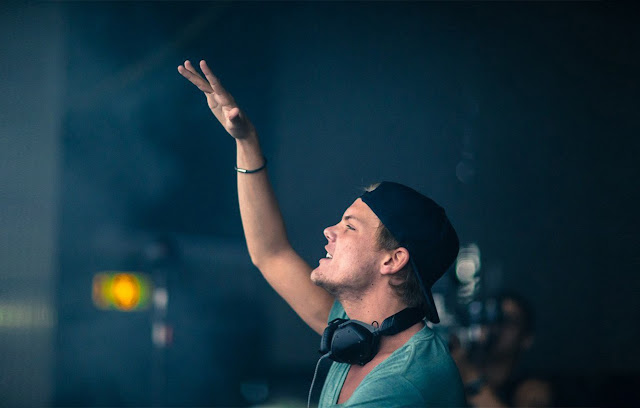 Avicii: El DJ que revolucionó la música electrónica