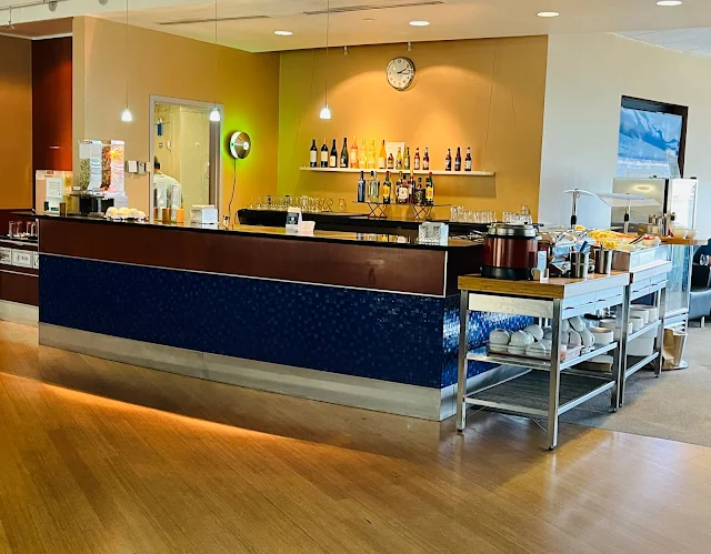 The Club SEA Lounge Review at Seattle-Tacoma International Airport (SEA) For Priority Pass Members